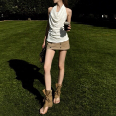 批发韩系荡领挂脖吊带背心<b class='q'>连衣裙</b>子2026夏季新款收腰显瘦高腰短裙套装