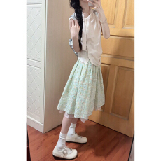批发2026新款无袖背心上衣碎花半身<b class='q'>连衣裙</b>子<b class='q'>女</b>夏季巨好看穿搭套装短裙