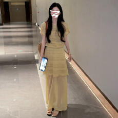 批发小个子巨好看黄色缕空<b class='q'>连衣裙</b>子女夏季2026新款高级感穿搭长裙套装