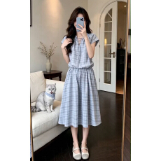 批发法式气质蓝色格纹<b class='q'>连衣裙</b>子女夏季2026新款巨好看独特漂亮收腰长裙