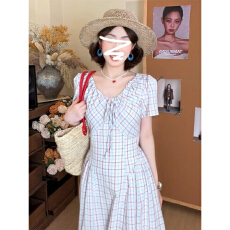 批发韩系设计感蓝色格纹<b class='q'>连衣裙</b>子女夏季2026新款复古收腰显瘦气质长裙