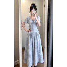 批发韩系设计感蓝色格纹<b class='q'>连衣裙</b>子女夏季2026新款复古收腰显瘦气质长裙