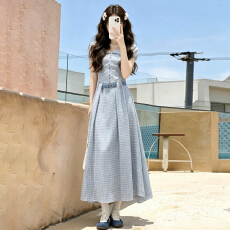 批发夏日绝美法式蓝色格纹<b class='q'>连衣裙</b>子女夏季2026新款设计感小众收腰长裙