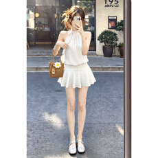 批发白色<b class='q'>波点</b>挂脖无袖<b class='q'>连衣裙</b>子女夏季2026超火法式小个子短裙两件套装