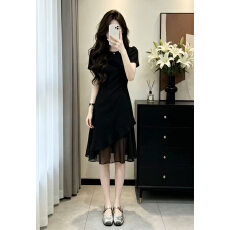 法式蕾丝拼接黑色短袖连衣裙子女夏季2026新款高级感气质收腰长裙