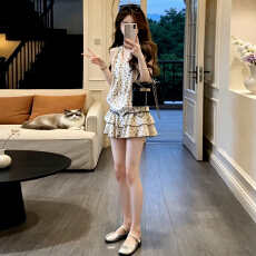 批发法式挂脖无袖波点上衣半裙两件套女夏季新款<b class='q'>修身</b>显瘦气质绝美套装
