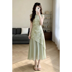 批发新中式国风改良旗袍绿色碎花<b class='q'>连衣裙</b>女夏季2026新款<b class='q'>假两件</b>拼接长裙