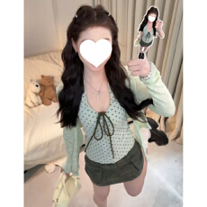 韩系纯欲小清新穿搭连衣裙夏季法式明媚开衫波点挂脖背心短裙套装