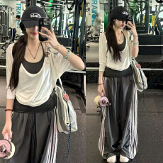 韩系休闲风套装女百搭背心上衣巨好看的三件套早秋新款条纹阔腿裤