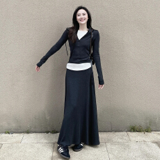 批发早秋休闲运动风穿搭假两件黑色卫衣裙子套装女2026新款韩系一整套