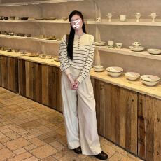 批发韩系设计感气质条纹毛衣女新款秋冬圆领显瘦休闲百搭针织衫上衣潮