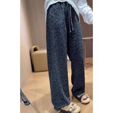 批发<b class='q'>大码</b>豹纹休闲裤女宽松慵懒阔腿裤秋冬胖MM高腰显瘦垂感设计感裤子