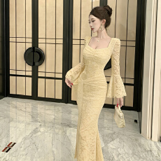 批发名媛气质性感名媛高感级修身显瘦长袖长款蕾丝<b class='q'>连衣裙</b>