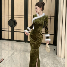 批发秋冬新款金<b class='q'>丝绒</b>长款打底包臀<b class='q'>连衣裙</b>送吊饰