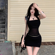 批发星漫银河 重工烫钻挂脖吊带背心+显瘦收腰网纱半裙套<b class='q'>装</b>