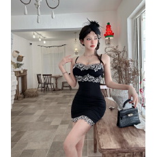 批发实拍2026新款蕾丝拼接撞色包臀短款打底吊带<b class='q'>连衣裙</b>