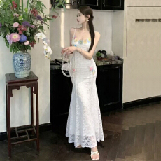 批发2026夏季新款蕾丝长款裙子修身显瘦无袖吊带打底连衣裙