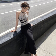 批发无袖蕾丝拼接挂脖修身显瘦包臀打底<b class='q'>连衣裙</b>