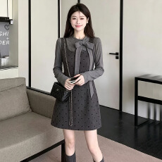 批发千金风套装蝴蝶结长袖<b class='q'>T</b><b class='q'>恤</b>女春季叠穿波点背带连衣裙两件套