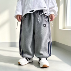 批发2026春秋装刺绣休闲卫裤新款儿童宽松运动裤中小童柔软束脚裤潮