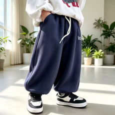 批发2026春秋新款<b class='q'>男</b>女童韩版休闲舒适宽松运动潮牌刺绣束脚裤长裤潮