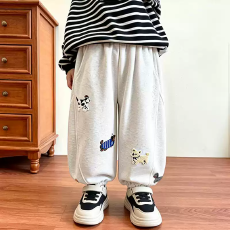 批发<b class='q'>儿童</b>韩版卫裤2026春秋新款束脚裤中小童卡通刺绣宽松休闲运动长裤