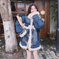 批发2025冬新款加厚加绒牛角扣牛仔拼接羊羔毛棉服外套女<b class='q'>通勤</b>保暖棉衣