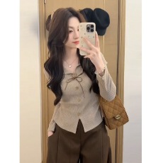 批发原版面料原版做工 蝴蝶结V领长袖<b class='q'>T</b><b class='q'>恤</b>秋季甜辣修身设计感内搭上衣