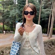 批发谭松韵同款白色V领镂空薄款开衫女夏外搭罩衫配吊带裙<b class='q'>短</b>外套