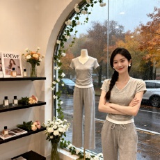 批发V领正肩假两件短袖t恤女夏褶皱收腰修<b class='q'>新款</b>百搭时尚显瘦