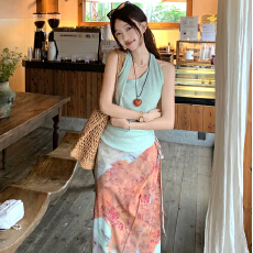 批发海边度假风套装独特别致褶皱背心女<b class='q'>夏季</b>复古扎染半身裙裙子两件