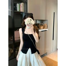 批发设计感小众一排扣无袖吊带背心女<b class='q'>夏季</b>新款性感露肩外穿短款上衣