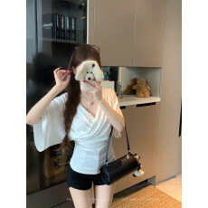 批发纯欲风白色修身交叉<b class='q'>V领</b>蝙蝠袖T恤女夏季小众修身掐腰显瘦百搭