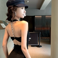 批发<b class='q'>夏季</b>露背挂脖无袖外穿吊带背心女纯欲风修身短款上新款