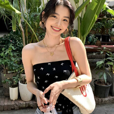 批发美式蝴蝶结绑带抹胸背心女<b class='q'>夏</b>季穿搭满印设计感收腰修身绝美上衣