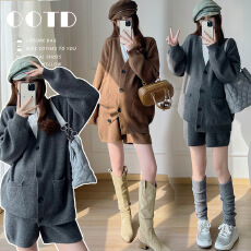 批发实拍~孕妇韩<b class='q'>系</b>开衫针织套<b class='q'>装</b>秋冬<b class='q'>时尚</b>洋气减龄V领上衣+短<b class='q'>裤</b>两件套