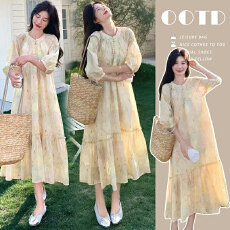 批发黄色法式碎花连衣裙女气质2026夏季新款浪漫度假风独特超好看长裙