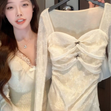 批发已出货 修身长袖蕾丝衫T恤女春<b class='q'>秋</b>季方领收腰内搭打底衫上衣