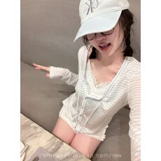 批发粉白<b class='q'>条纹</b> V 领<b class='q'>针织</b><b class='q'>开衫</b>女 2026 夏薄款系带防晒显瘦温柔风上衣