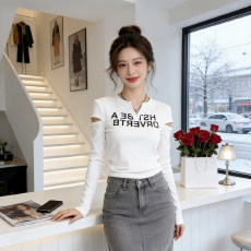 批发高级感字母长袖螺纹棉T恤女春秋季独特超好看上衣显瘦百搭打底衫