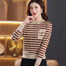 批发条纹毛衣女春秋薄款外穿桑蚕丝圆领中年<b class='q'>妈妈</b>洋气针织内搭打底衫