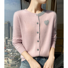 批发秋冬新款<b class='q'>正品</b>小山羊绒开衫女士爱心刺绣圆领简约针织长袖毛衣外套