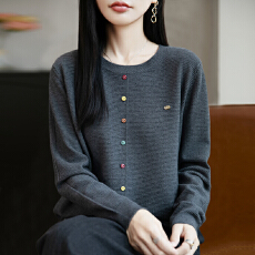 批发彩扣针织打底衫女2025新款春秋内搭上衣洋气<b class='q'>大码</b>女装秋冬毛衣