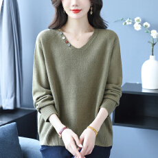 批发中年<b class='q'>妈妈</b>春秋V领羊毛<b class='q'>针织衫</b>女宽松加肥大码遮肚显瘦打底洋气上衣