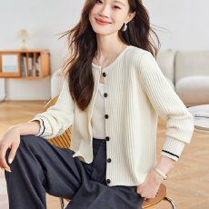 批发2026春季季新款小个子针织圆领毛衣开衫<b class='q'>短款</b>宽松长袖小款外套外穿