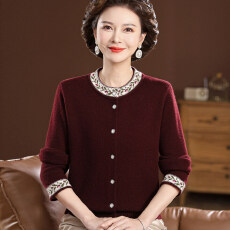 批发<b class='q'>妈妈装</b>羊毛衫冬装毛衣加厚中老年女洋气开衫高贵