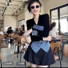 批发牛仔拼接T恤秋季新款设计感长袖<b class='q'>通勤</b>风重工小众修身上衣