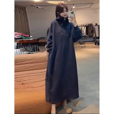 批发2025秋款高级感简约拉链连帽卫衣裙慵懒风休闲宽松遮肉显瘦长裙女