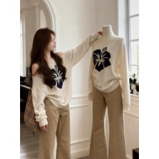 批发小众提花斜肩毛衣女秋冬季宽松别致百搭针织衫露肩打底上衣