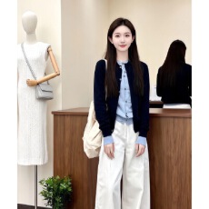 批发韩系早秋穿搭一整套女2025新款<b class='q'>胖</b><b class='q'>MM</b>针织开衫裤子超减龄火两件套装